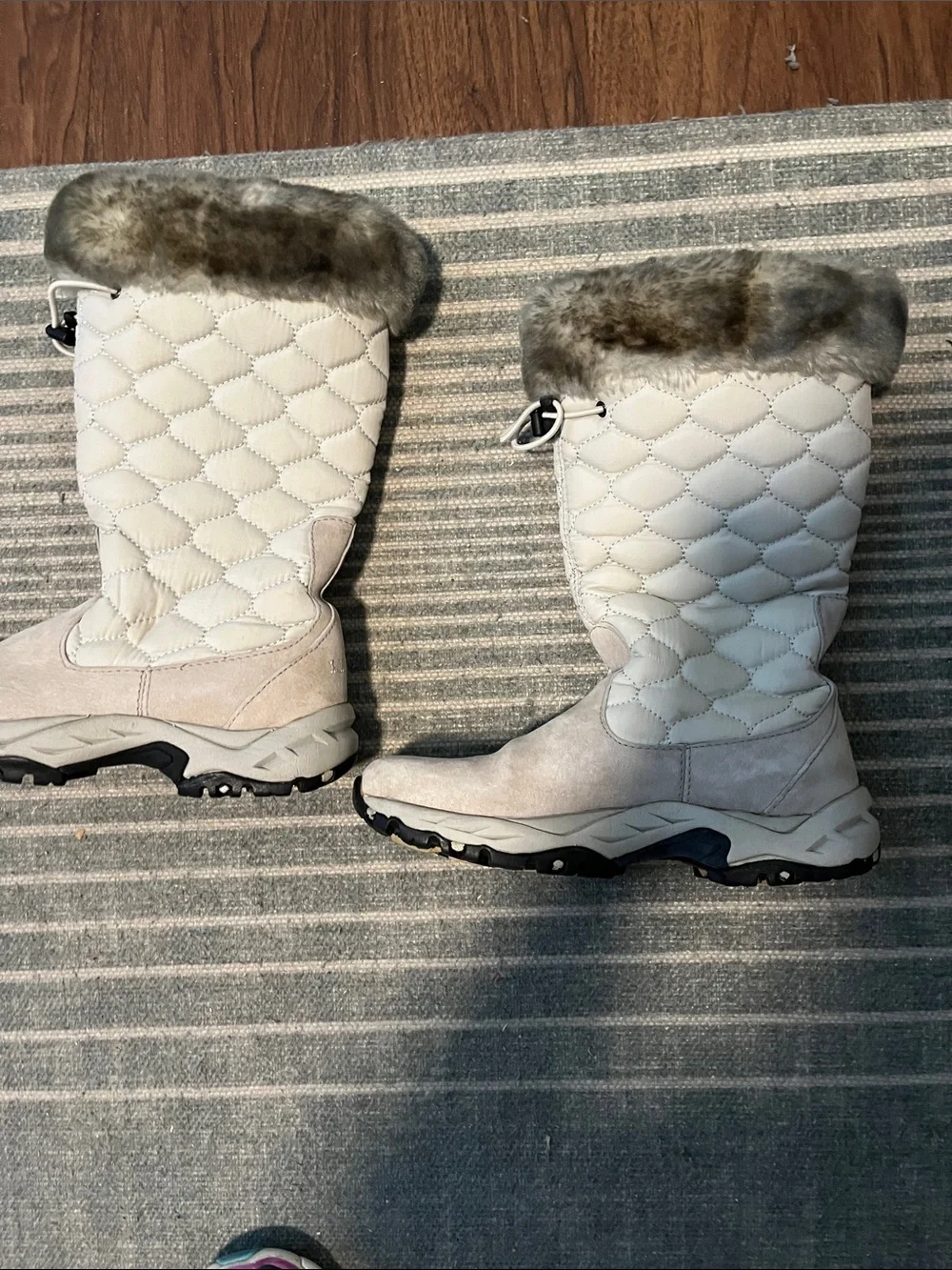 LL Bean luxuryWomen’s Vintage Faux-Fur with lovely SUEDE Upper Boots light TAN
